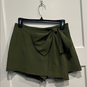 fab'rik Dark/Olive Green Women's Skorts with Elegant Bow